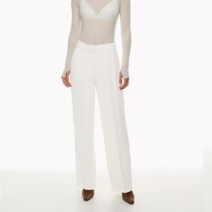 Aritzia effortless pant in light birch 4 long. Also selling in black
